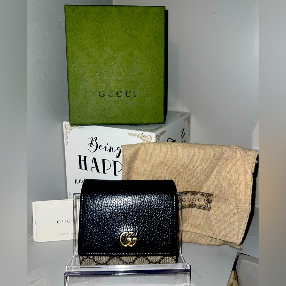 Gucci Marmont GG Supreme Compact Wallet